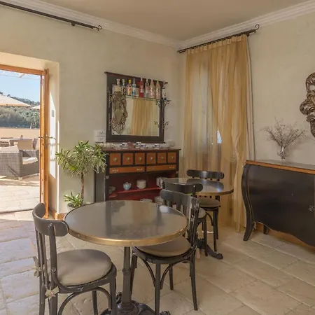 Lubra Casa Relax * Massa Lubrense